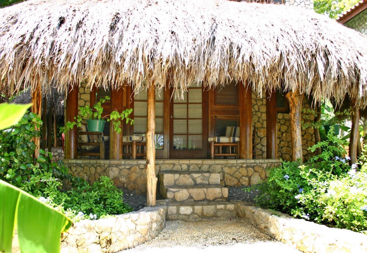 Tensing Pen Negril Buitenkant foto